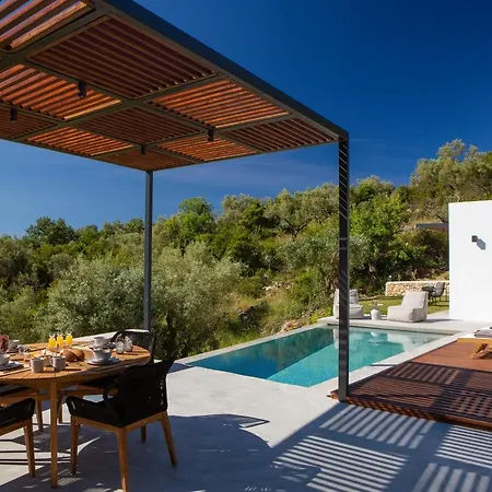 High-end Faos Three Villa