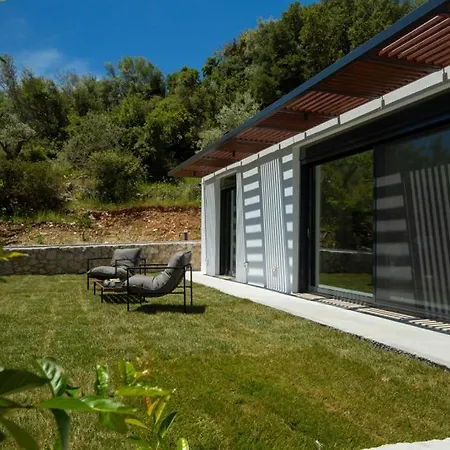 Villa High-end Faos Three *