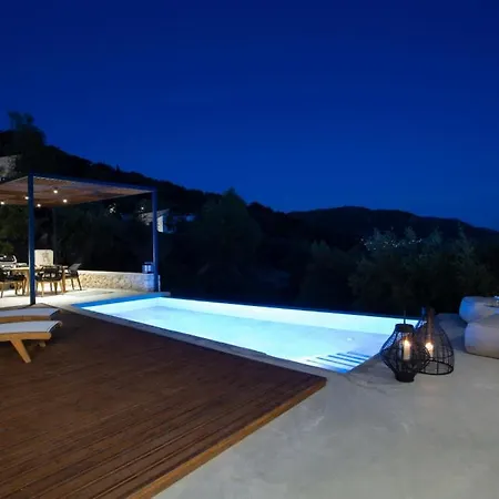 Villa High-end Faos Three