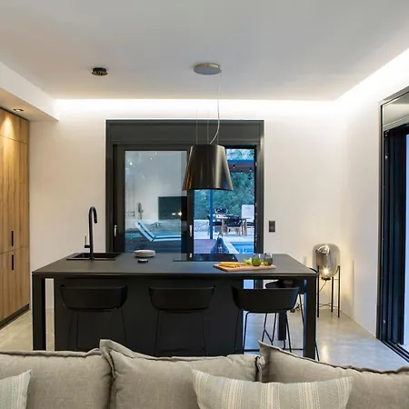 Villa High-end Faos Three *