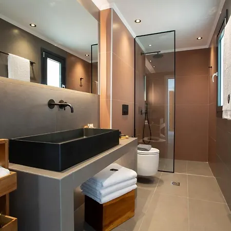 Vilă High-end Faos Three *