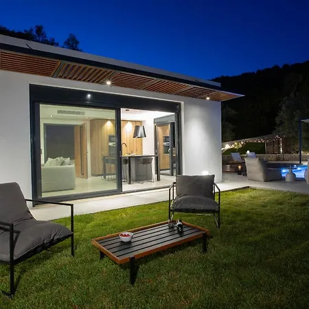 Vilă High-end Faos Three Fternon