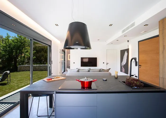 Villa High-end Faos Three Fternon